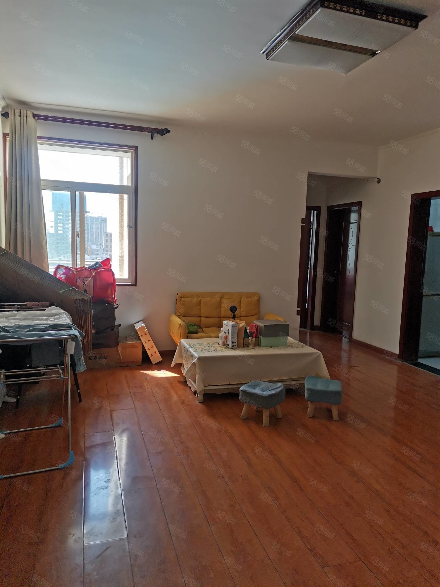 市中心乐育北路大型社区富锦佳苑两室电梯房94平82万