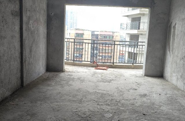 东洲水岸豪庭4室2厅150.9㎡43万二手房图片
