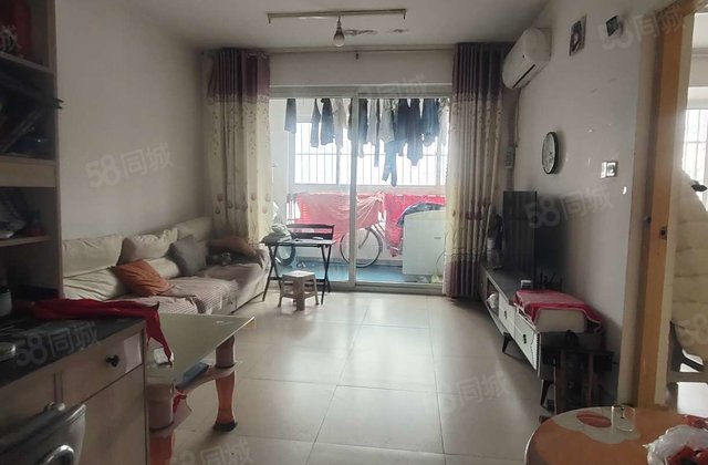 望湖花园一期 一梯两户 单价四千 三室两厅 临实验   文轩