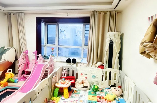 急 售 中华御苑西边户中间楼层 全明户型带车位储藏室 有钥匙