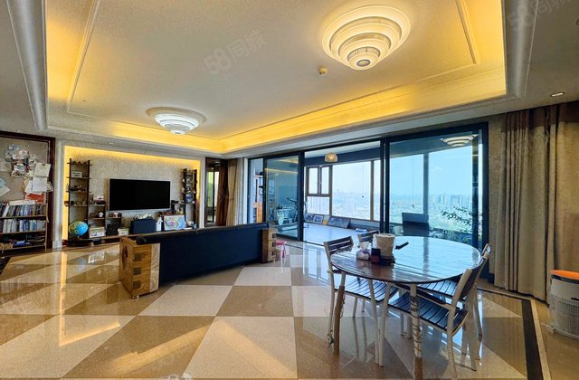 龙湖世纪峰景4室2厅220.86㎡650万二手房图片