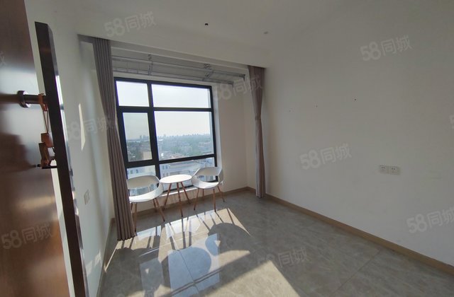 文轩 外国语 裕昌文轩 112平 三室双卫 房东急卖120万