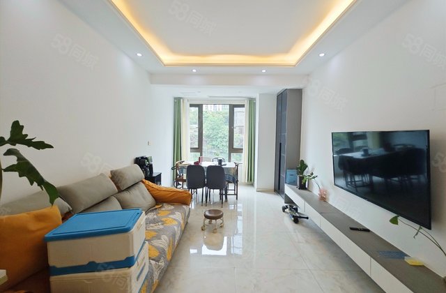 融创凡尔赛领馆(三期)4室2厅113.21㎡135万二手房图片