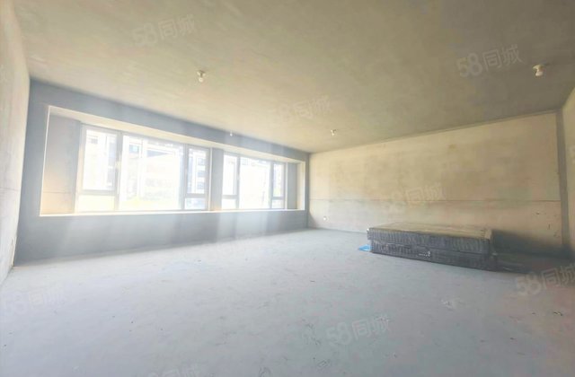 中海龙玺(A区)3室2厅147.55㎡160万二手房图片