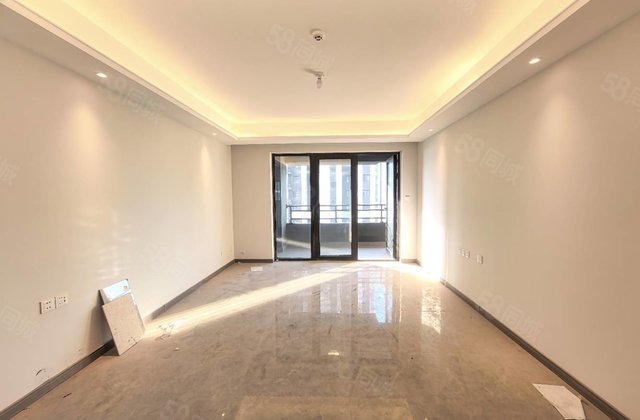 新一中对过 翰林天悦 三叶草户型 双阳台 送子母车位 急售