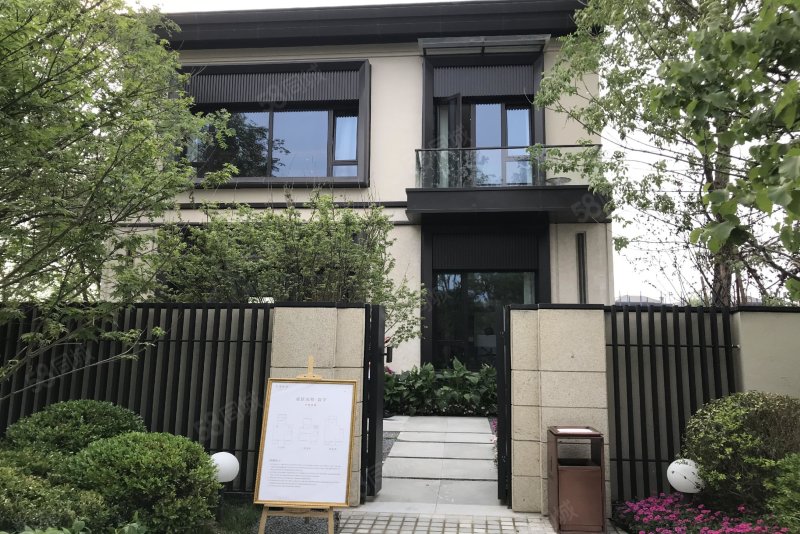 天瑞宸章3室2厅2卫119.52㎡南北640万