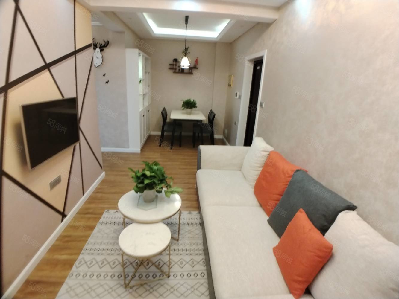 锦绣潜城2室1厅1卫62㎡南北32.5万