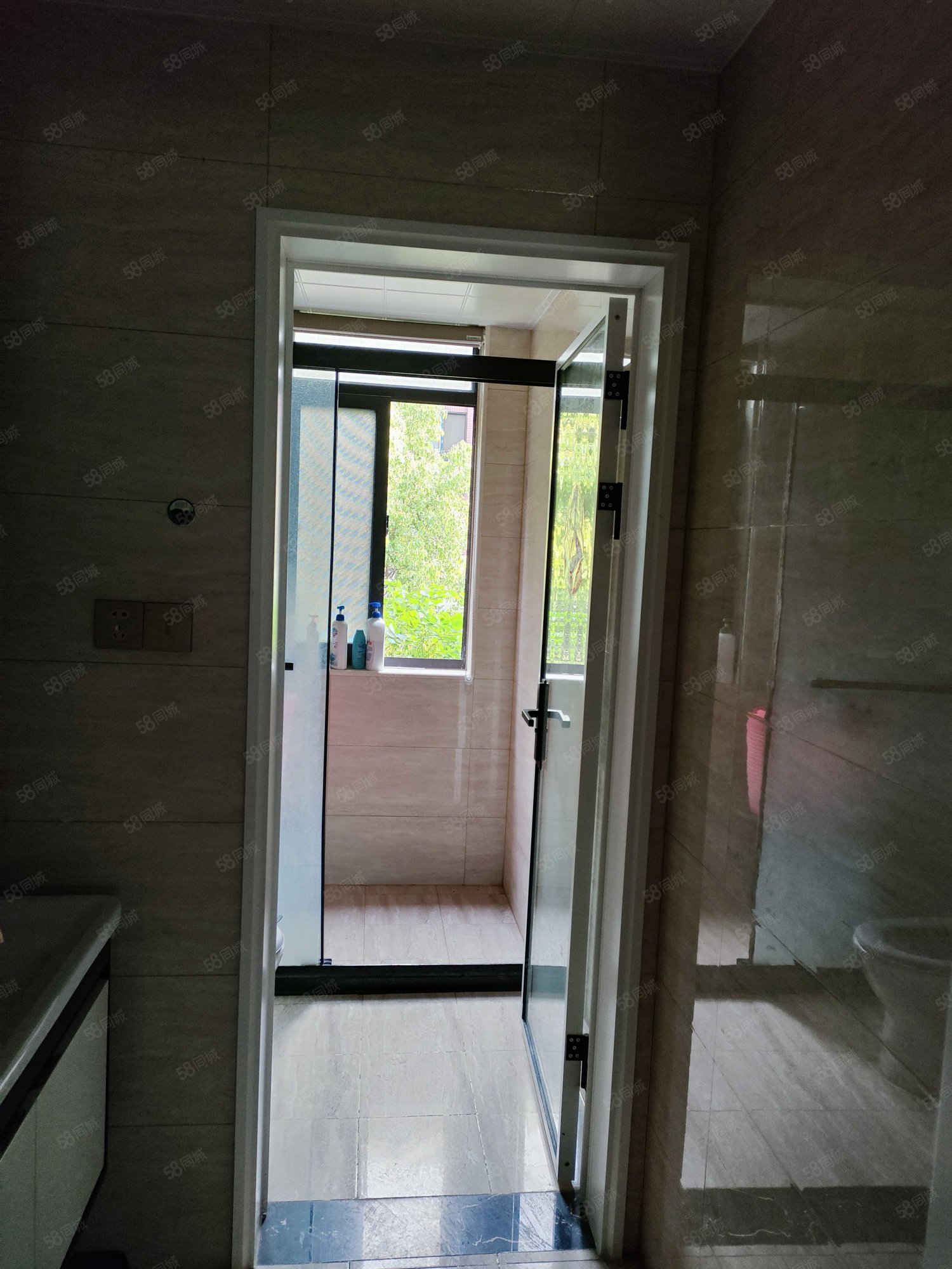 名邦中央公馆南区3室2厅1卫101㎡南75.8万