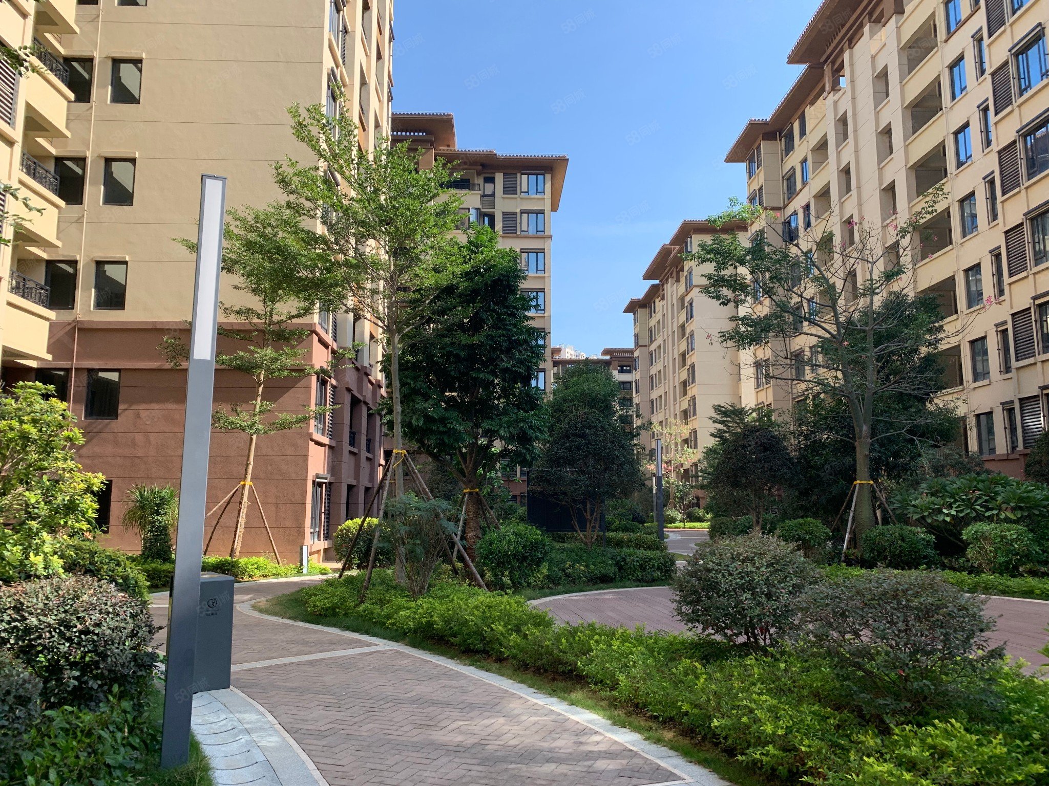 【10图】叠院买一二共三层 露台带花园 漳州港招商兰溪谷花园小洋房
