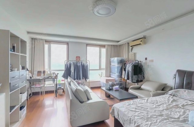 恋日绿岛小区1室1厅54.84㎡175万二手房图片