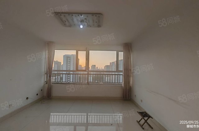 急售！东昌湖畔 电梯边户 带地下车位 3室2厅2卫 免大税