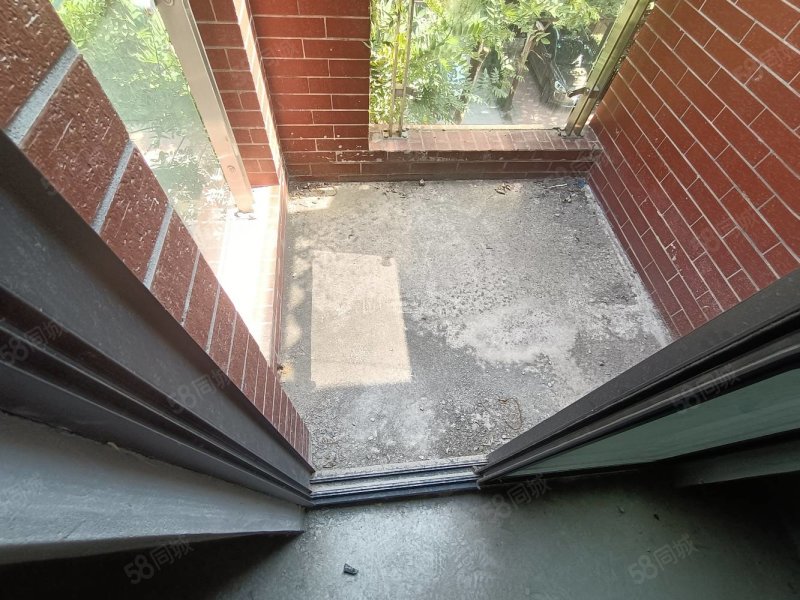 水半湾别墅南北通透赠送花园车位露台地铁口小区带