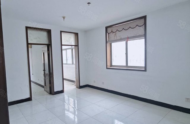 振兴路七中旁多层二楼边户！正规两室双阳台，采光无遮挡送储藏室