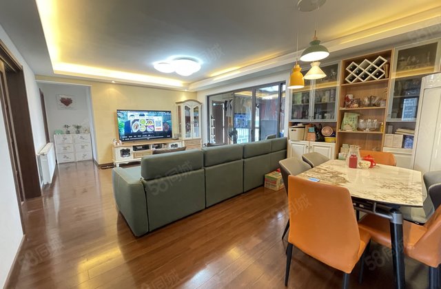 万科里金域滨江4室2厅133.36㎡220万二手房图片