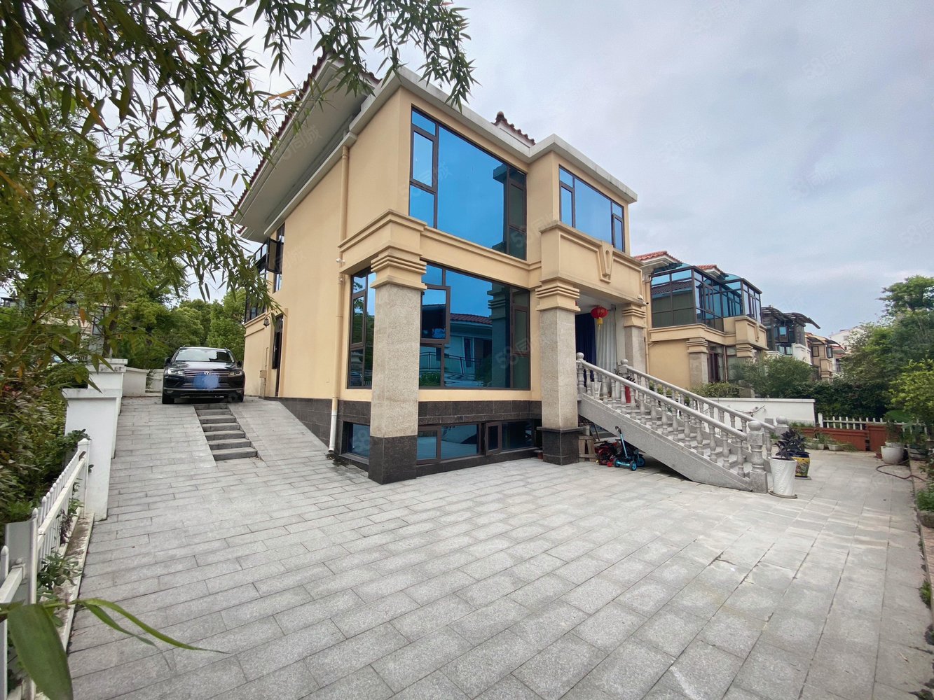 德和沁园(别墅)7室2厅4卫233㎡南北596万