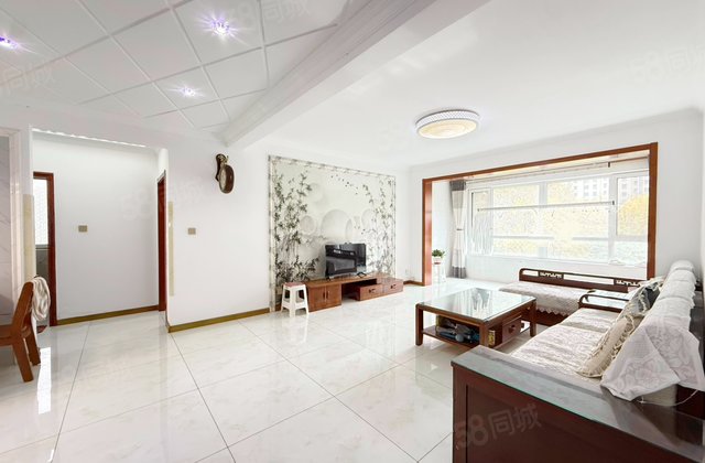 金山壹号4室2厅143.97㎡73.5万二手房图片