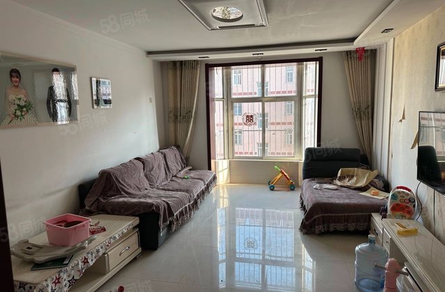 容和家园3室2厅144.36㎡90万二手房图片