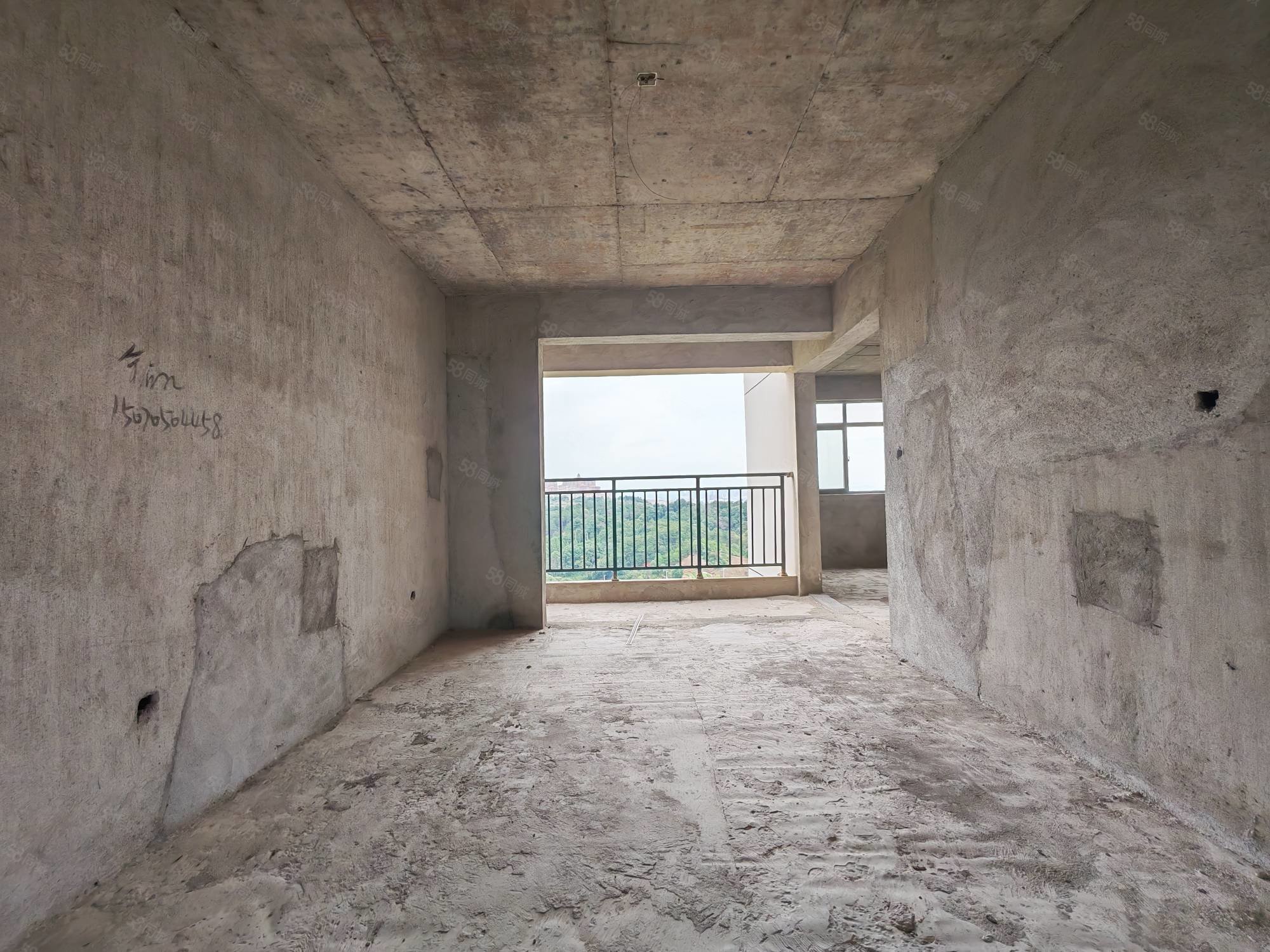 华泰花苑4室2厅2卫161㎡南北82.8万