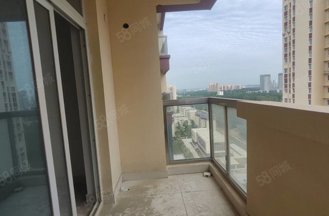 急售！新房未住！紧邻朗悦府！单价4开头！送储！停车方便！