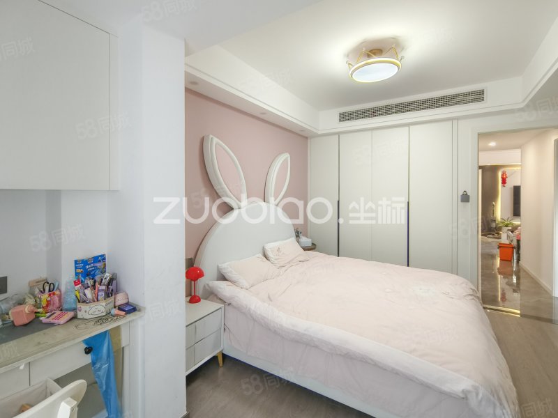 急卖城西蒲荷花苑117大四房精装品牌家具家电