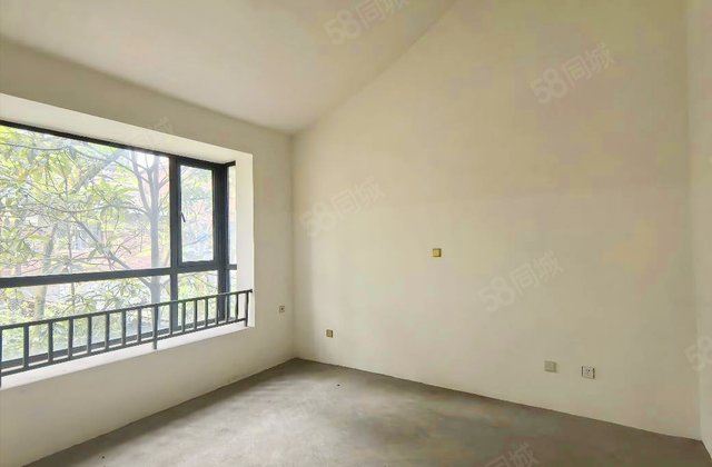 今日田园(一期)5室2厅438.4㎡253万二手房图片