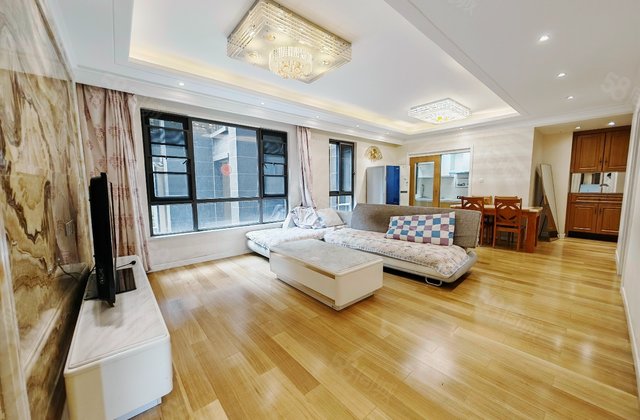 德商华府天骄4室2厅86.13㎡175万二手房图片