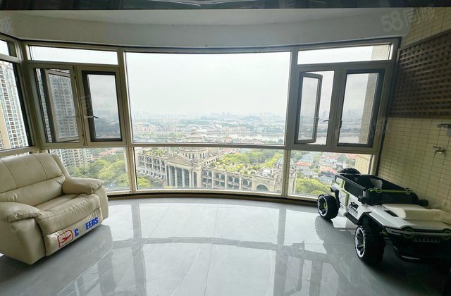 恒大御景半岛4室2厅202.43㎡410万二手房图片