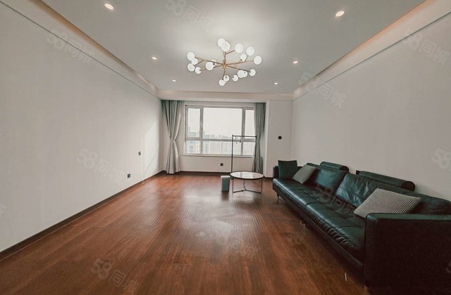 精装修 民生凤凰城2号院 电梯房 161平 采光好 周边商圈