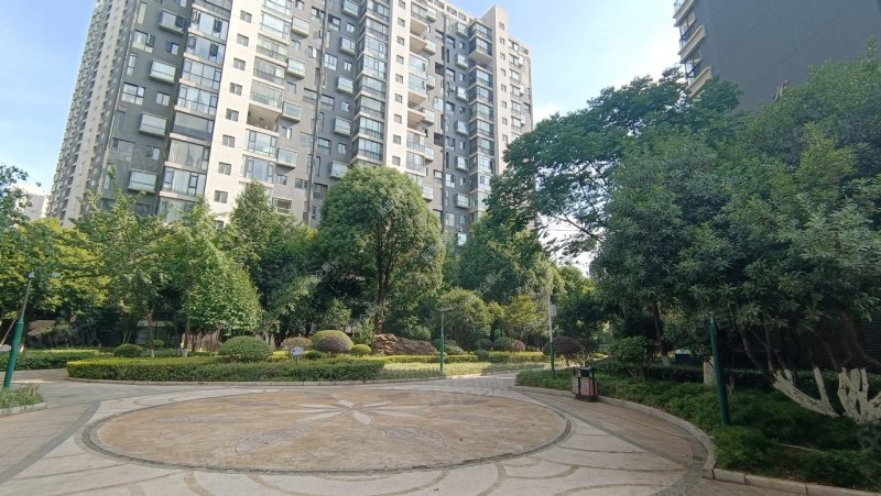 精装3房 东朝向 看房方便 证在手满五年,金江小区融苑-昆明58同城