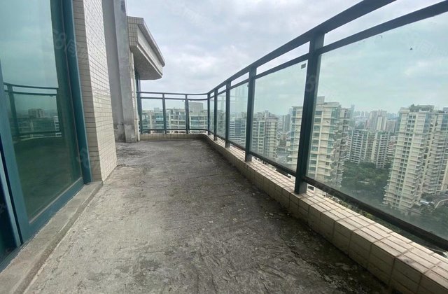 顺德区大良融创臻园 193万