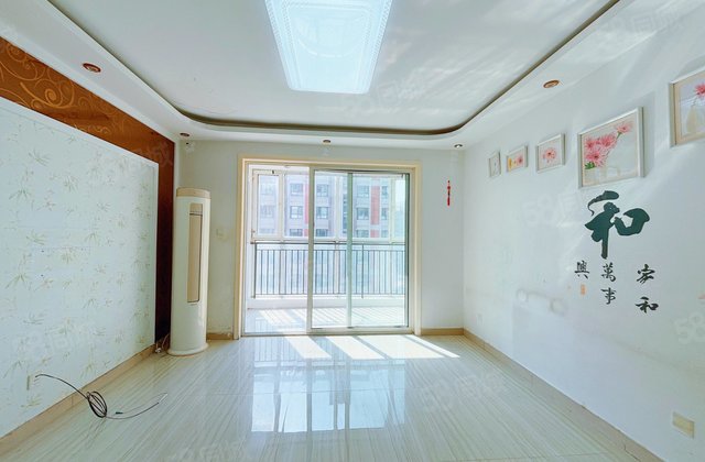 西湖馨苑 精装三室 好楼层 好位置 60来个