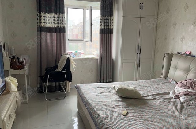 一汽26街区3室2厅160㎡66万二手房图片