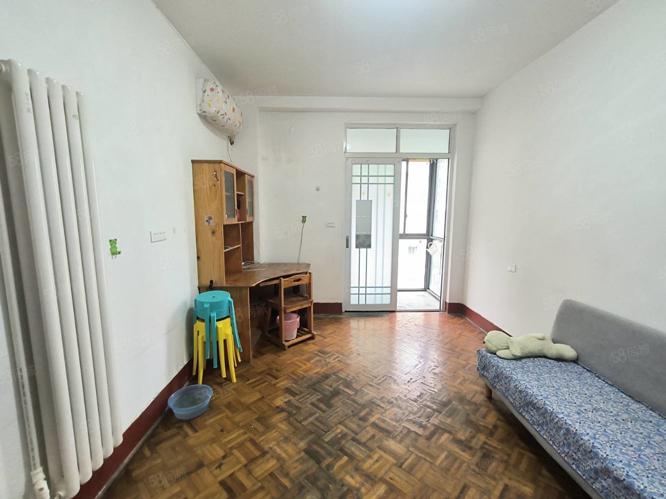 沿河小区4室1厅2卫68㎡南北28.8万