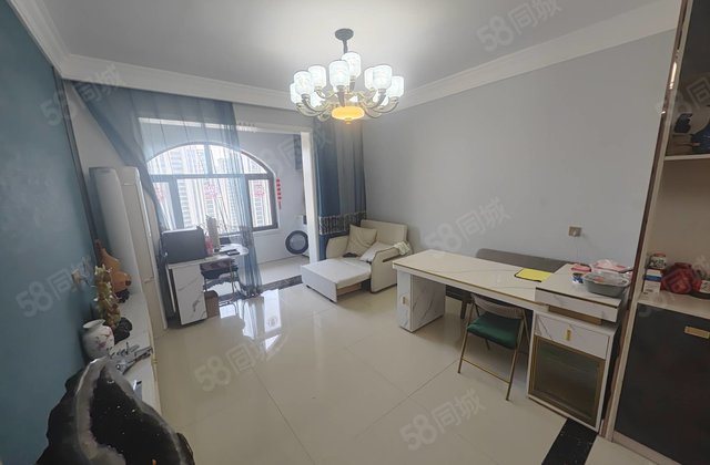 区政府    孟达B2精装三室带空中花园车储 拎包入住有钥匙