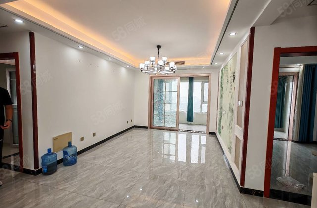 二中对面 锦绣学府 顶楼三室两卫 精装带全屋中央空调 带车位