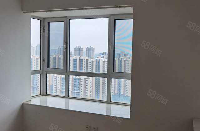 30层高空俯瞰凤凰苑 可居住或工作室 近