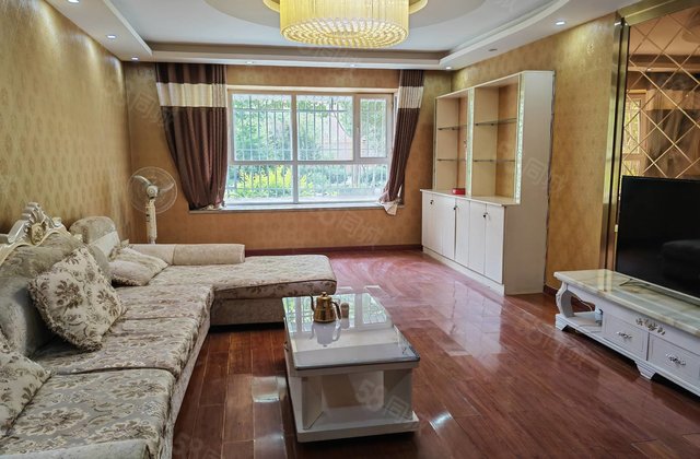 喀什阳光小区C区3室2厅105㎡51万二手房图片