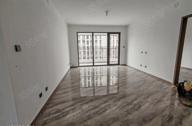 学府印象三叶草户型 好楼层，带车储 城市玖玺 盛世学府