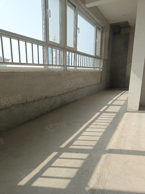 富春江丰泽苑4室2厅2卫150.96㎡南北155万
