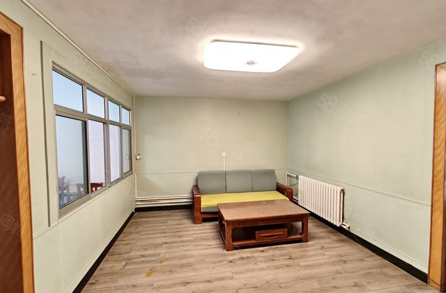 脑科西邻星光和园 天安新村孝心楼层 三室免大税