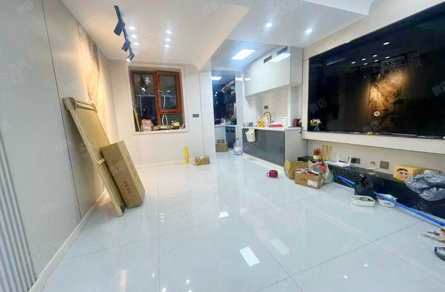 鲁辉国际城2室1厅68㎡18.8万二手房图片