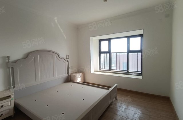 低价出售碧桂园翡丽湾 带车位精装好房 次新房 刚需小三居