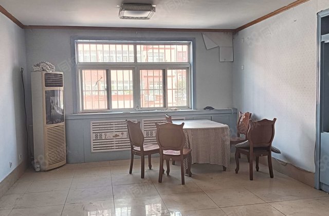 湖边乐园小区 2层 边户 有车位 不临街 乐园 金柱绿城实验