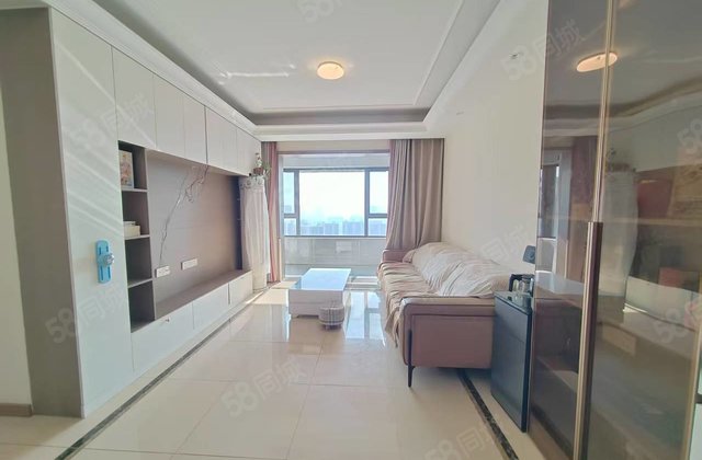 集美一品！！精装三室婚房 赠储可贷款 随时看房 业主置换房子