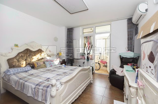 前门东大街小区2室1厅72.42㎡709.7万二手房图片