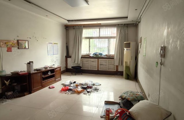 利民路 电业局五院 一楼 带车库 看房有钥匙