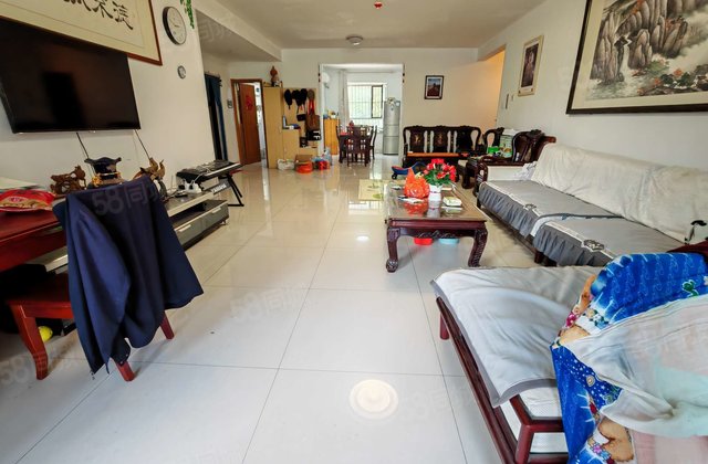 月亮湾颐馨园二期和馨园元宝户型精装三室室两卫带车位储藏室