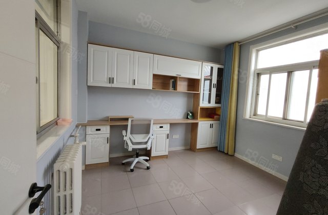 闸口龙山小区 交通便捷 小三居 中间好楼层 近医院 西南朝向