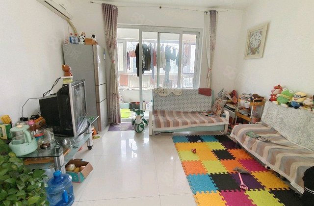 御景王宅 出行方便 中间楼层采光好 南北通透 医疗配套成熟