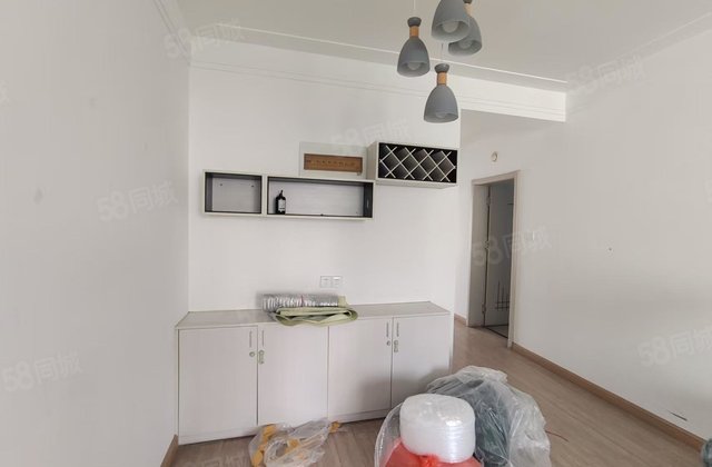 土骇河旁！昌润莲城，三室两厅，带车位储藏室免大税